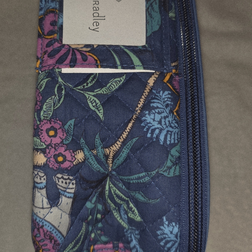 Vera Bradley Blue Floral Elephant Quilted Lunch Pouch - Picture 4 of 9
